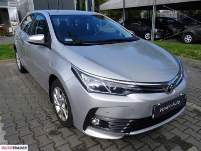 Toyota Corolla 1.6 benzyna 132 KM 2018r. (Warszawa)