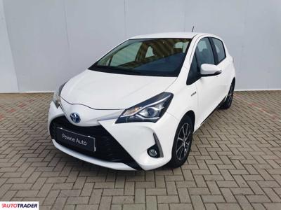 Toyota Yaris 1.5 hybrydowy 100 KM 2018r. (Wałbrzych)