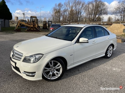 Mercedes C180 1.8 BENZYNA Klimatronik Tempomat Ledy AUTOMAT