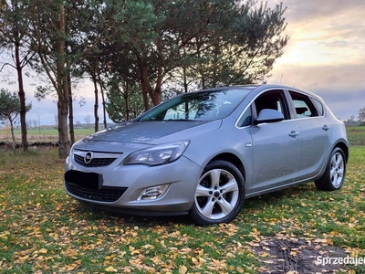 Opel Astra J (IV) *BOGATE WYPSAŻENIE*