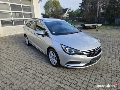 Opel Astra V 1.6 CDTI Dynamic 2018 · 137 000 km · 1 598 cm3