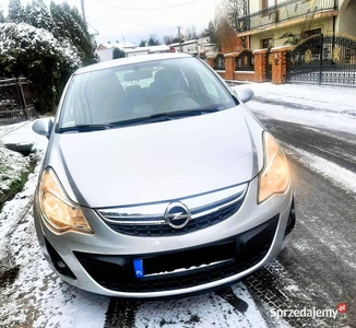 OPEL CORSA 2011 r LIFT 1.2 benzyna Przebieg 85 tys Salon PL