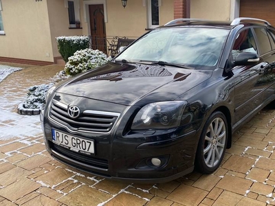 TOYOTA Avensis kombi - benzyna + lpg OSZCZĘDNY
