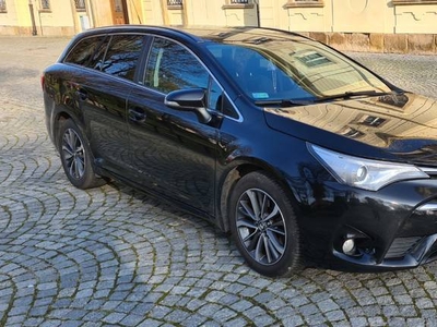 Toyota Avensis LIFT kombi 2.0 diesel Navi Kamera Full LED