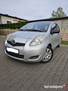 TOYOTA YARIS 2