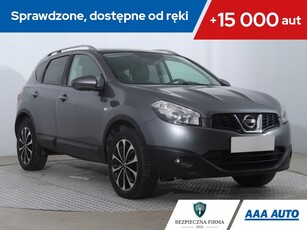 Nissan Qashqai I Crossover Facelifting 2.0 140KM 2012