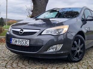 Używany Opel Astra 2011