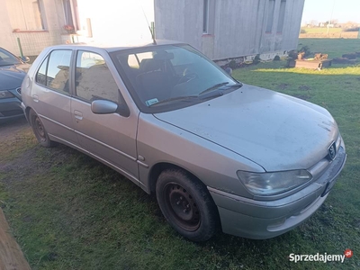 Peugeot 306 idealny na wraka race