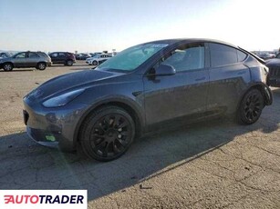 Tesla Model Y benzyna 2023r. (MARTINEZ)