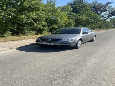 Używane Volkswagen Passat - 10 300 PLN, 240 559 km, 2002