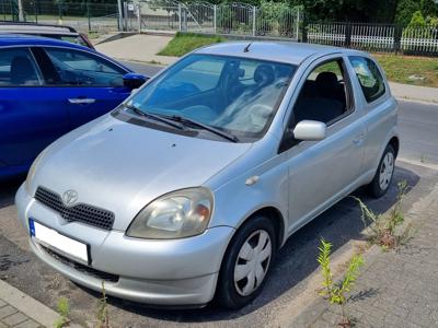 Używane Toyota Yaris - 3 900 PLN, 192 500 km, 2002