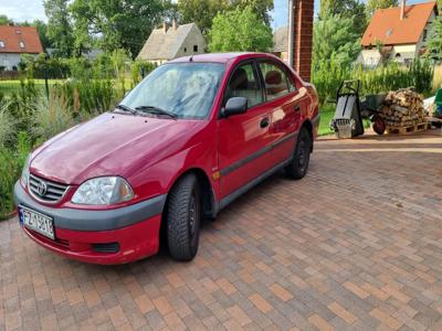 Używane Toyota Avensis - 7 000 PLN, 386 029 km, 2001