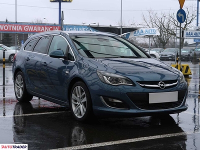 Opel Astra 1.6 134 KM 2014r. (Piaseczno)