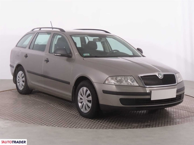 Skoda Octavia 1.6 100 KM 2011r. (Piaseczno)