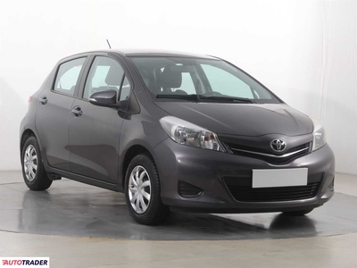 Toyota Yaris 1.0 68 KM 2013r. (Piaseczno)