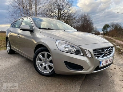 Volvo V60 I