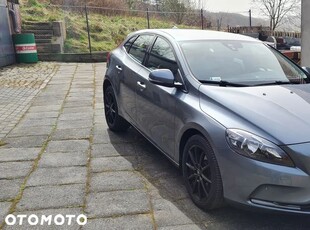 Volvo V40 D2 Drive-E R-Design Momentum