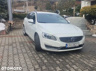 Volvo V60 T5 Drive-E Momentum