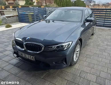 BMW Seria 3 318i Sport Line