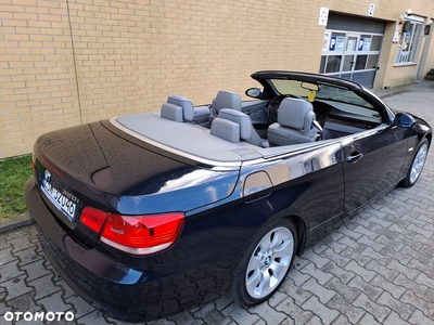 BMW Seria 3 320i