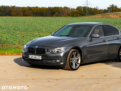 BMW Seria 3 330i Sport Line