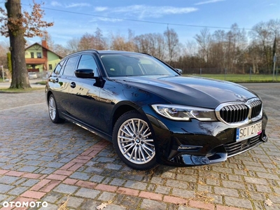 BMW Seria 3 330i Touring Sport Line