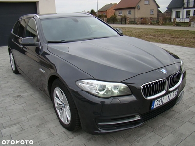 BMW Seria 5 520d Touring Luxury Line