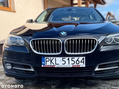 BMW Seria 5 525d xDrive Luxury Line