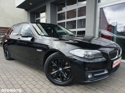 BMW Seria 5 530d xDrive Luxury Line