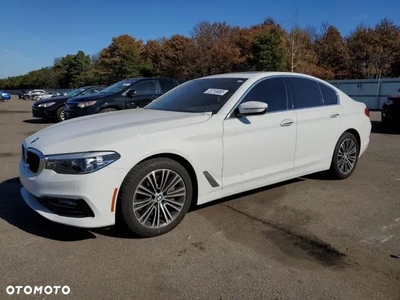 BMW Seria 5 530i GPF Luxury Line