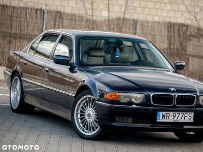 BMW Seria 7 735i L