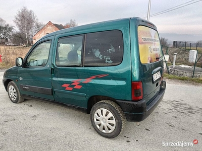 Citroen Berlingo ekonomiczny 1.4 wspomaganie 5 osobowy