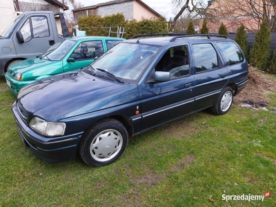 Ford Escort Ghija 1.6 16v Tanio