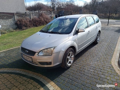 Ford Focus II 1.6 TDCI 109 km kombi klima grzane fotele