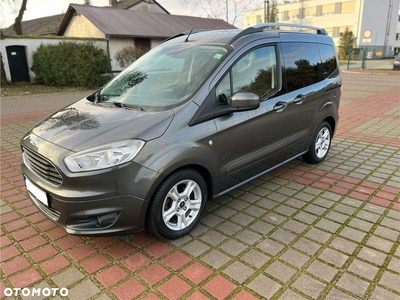 Ford Tourneo Courier 1.0 EcoBoost Titanium