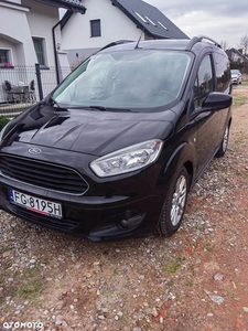 Ford Tourneo Courier 1.5 TDCi Titanium