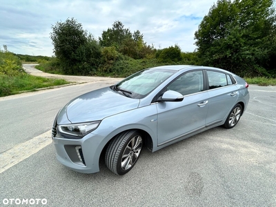 Hyundai IONIQ hybrid Platinum