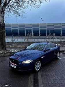 Jaguar XE 2.0 D Pure