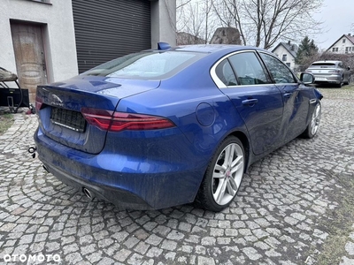 Jaguar XE 25t Portfolio