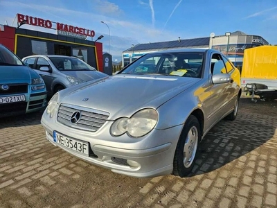 Mercedes-Benz C 180 2.0 benzyna 2001 rok Klima