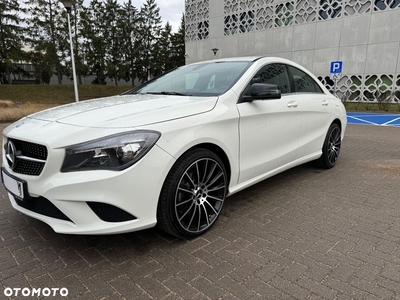 Mercedes-Benz CLA 200 7G-DCT