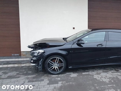 Mercedes-Benz CLA 220 4-Matic AMG Line