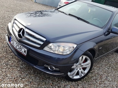 Mercedes-Benz Klasa C 180 BlueEFFICIENCY Avantgarde