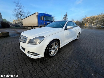 Mercedes-Benz Klasa C 250 CGI BlueEff