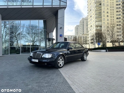 Mercedes-Benz W124 (1984-1993)