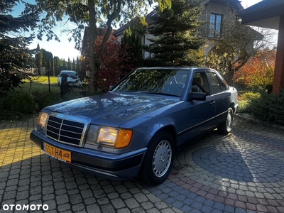 Mercedes-Benz W124 (1984-1993)