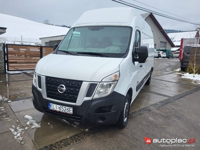 Nissan nv400