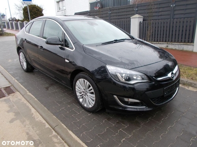 Opel Astra IV 1.6 Executive