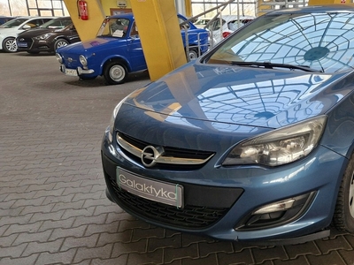 Opel Astra J Sedan 1.4 Turbo ECOTEC 140KM 2016