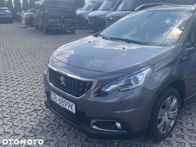 Peugeot 2008 1.2 Pure Tech Style S&S EAT6